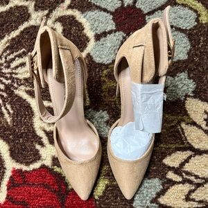 84. NinetinGel High Heels